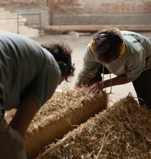 Fachaustausch zum Strohballenbau