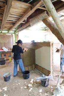 Putzen an den Probewänden